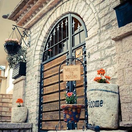 Hotel Domino Gjirokastër Exteriör bild
