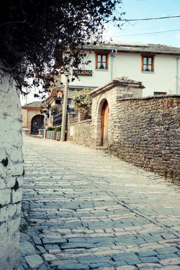 Hotel Domino Gjirokastër Exteriör bild
