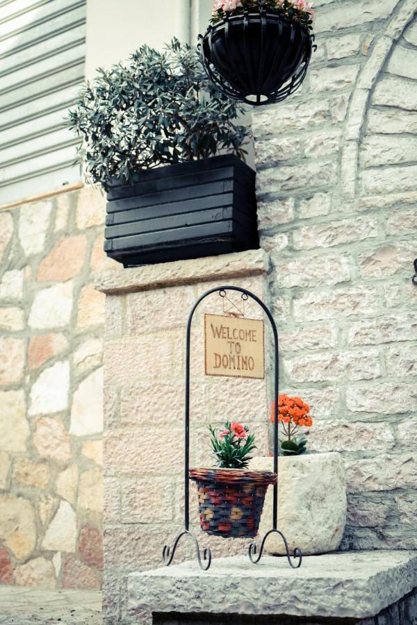 Hotel Domino Gjirokastër Exteriör bild
