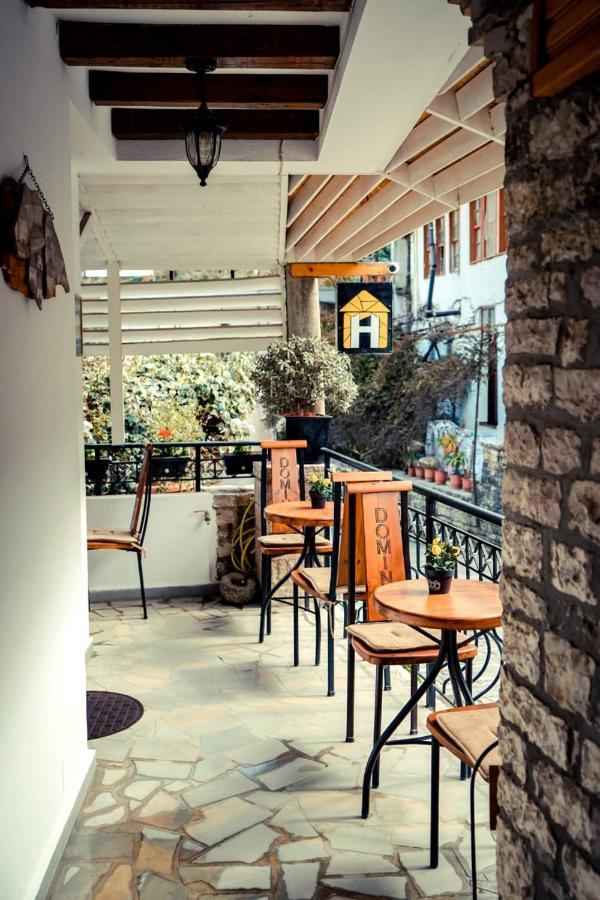 Hotel Domino Gjirokastër Exteriör bild